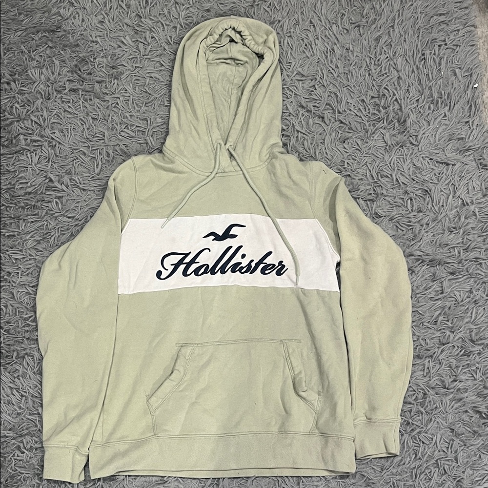 Hollister Men's Sage Green Hoodie